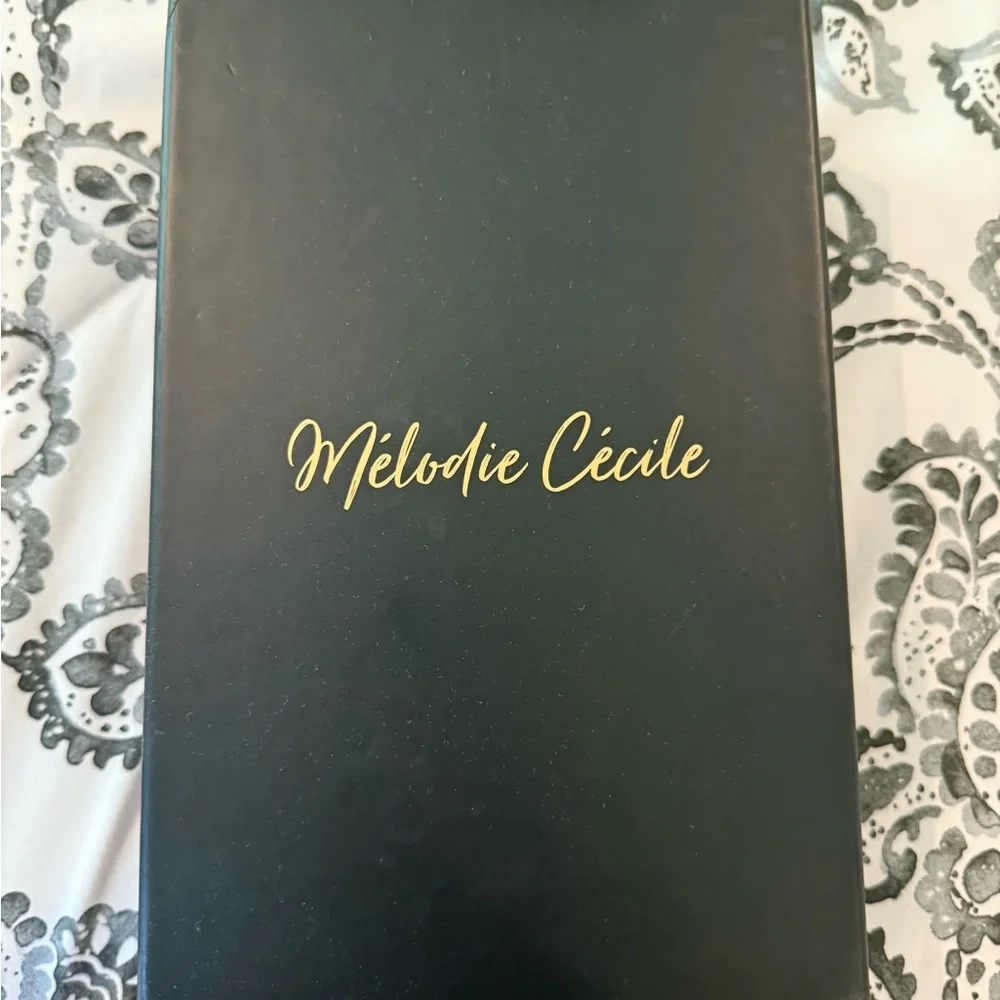 Paris 15 Crossbody - Picture 6 of 6